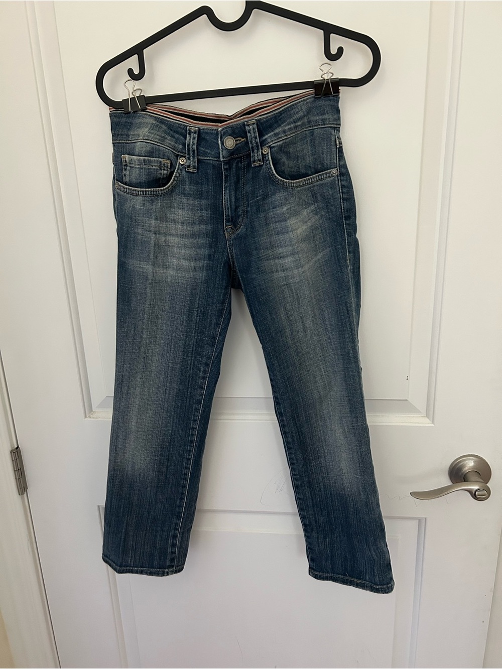 Luxury Designer Y2K Burberry Washed Blue Cropped Capri Jeans Size 2 Waist 26